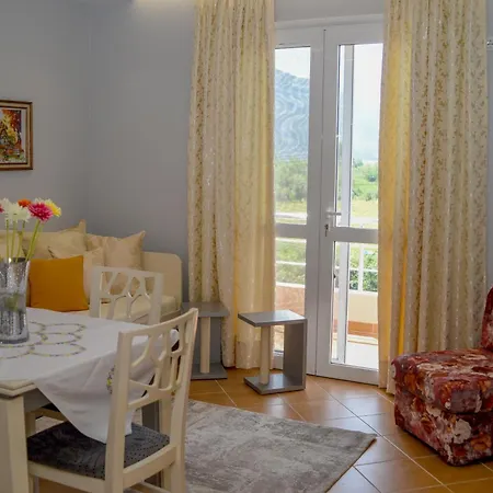 Ana's House Nyaraló Orikum