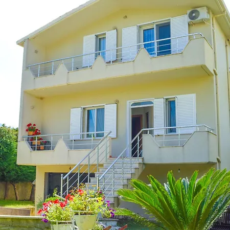 Ferienhaus Ana's House *