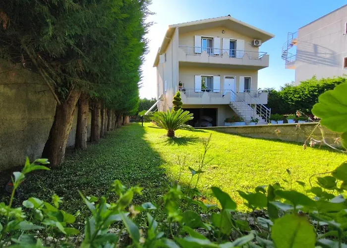 Ana's House 度假居